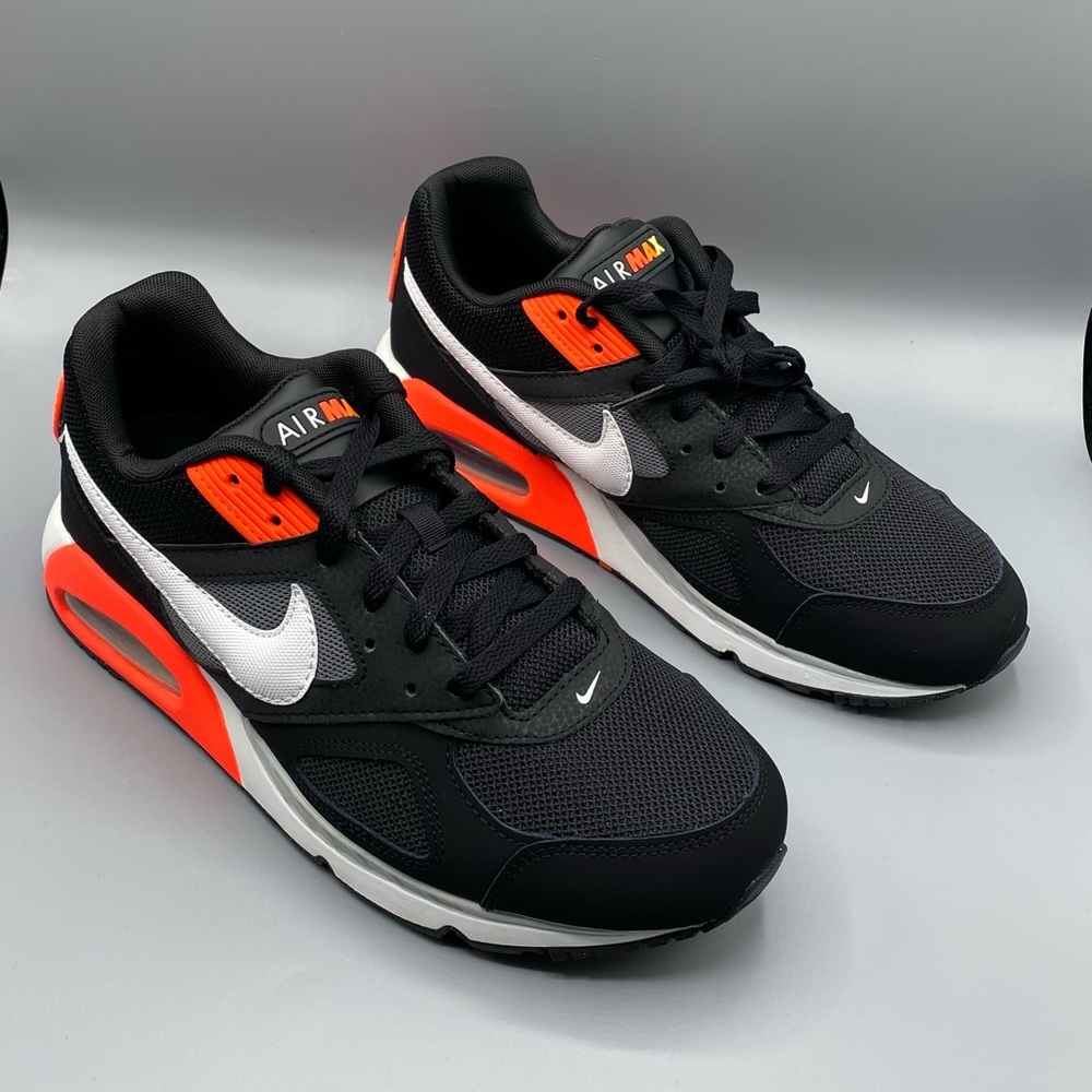 Nike Air Max IVO shoes